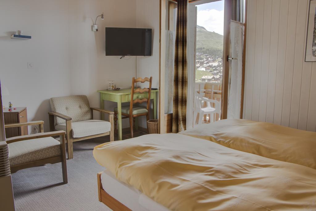Hotel Waldhaus ベットメラルプ 部屋 写真