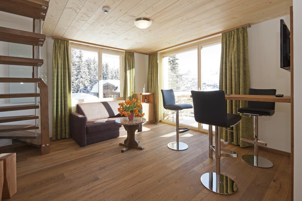 Hotel Waldhaus ベットメラルプ 部屋 写真